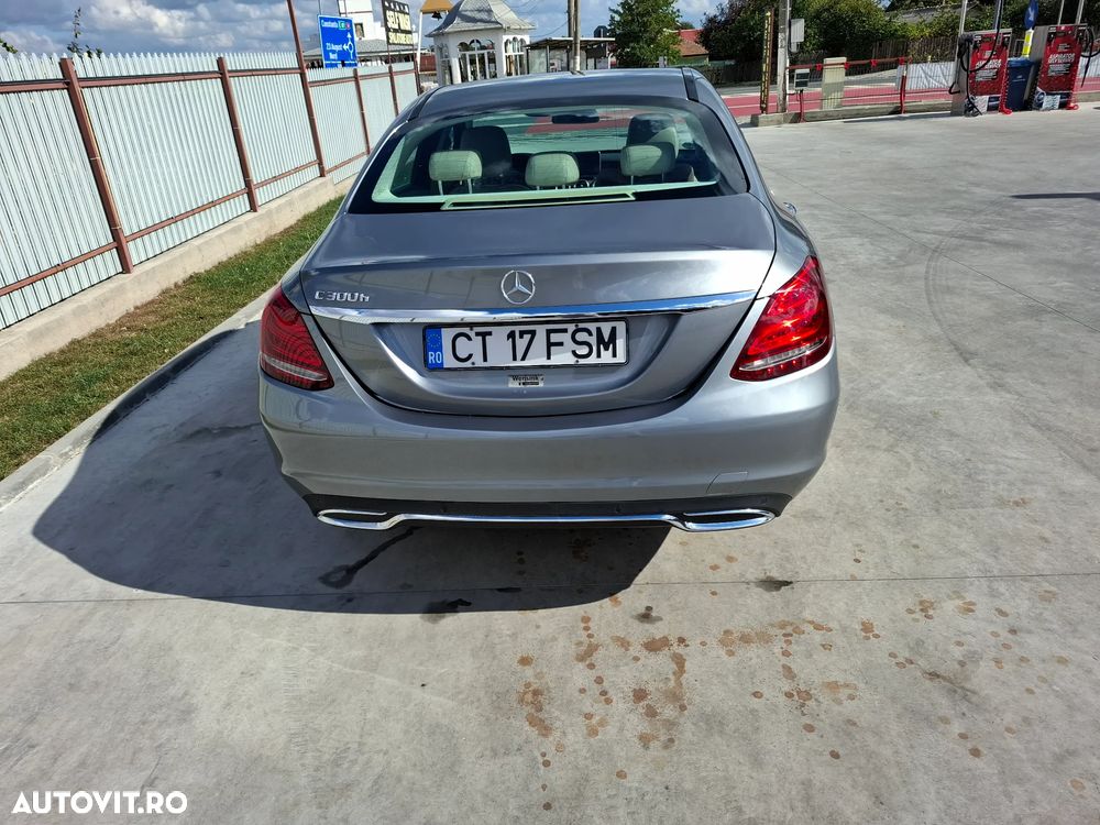 Mercedes-Benz C - 4