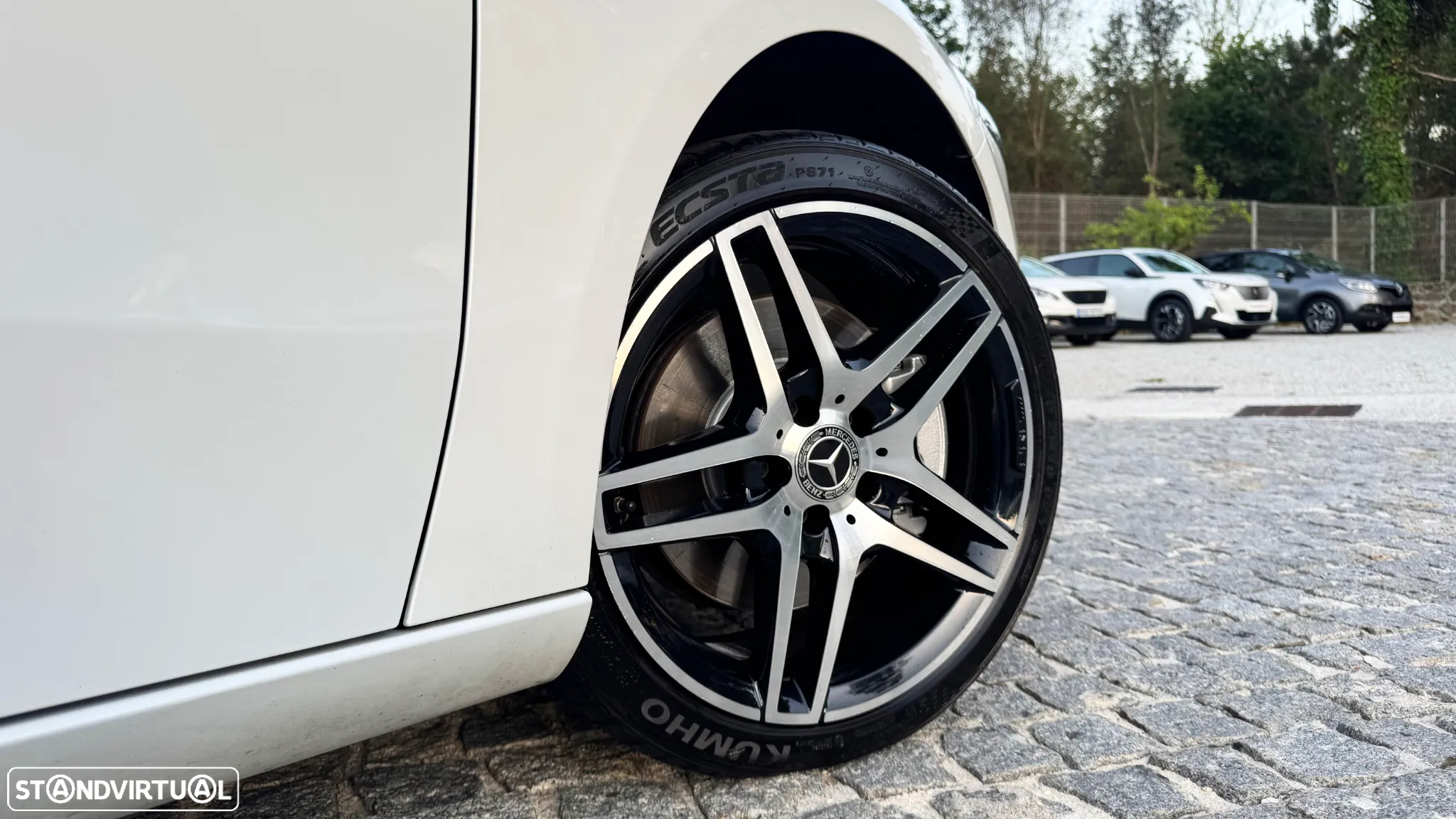 Mercedes-Benz A 250 e Progressive - 36