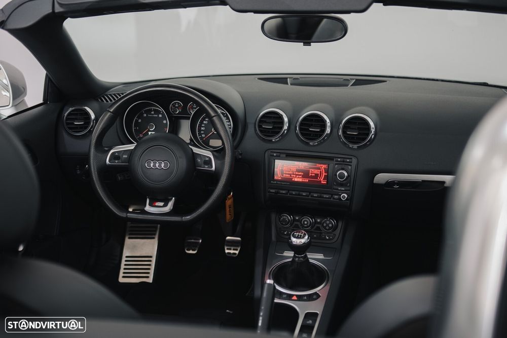 Audi TT Roadster 2.0 TFSi S-line - 32