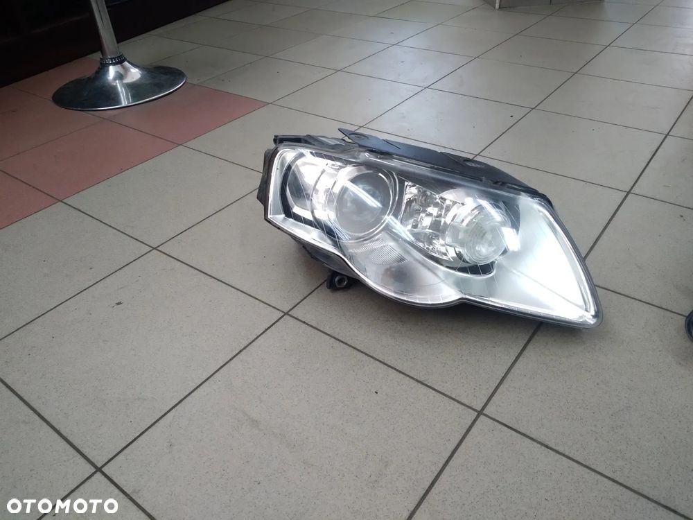 Volkswagen Passat B6 Reflektor Przód Przedni Prawy Bixenon Skrętny 3C0941754G