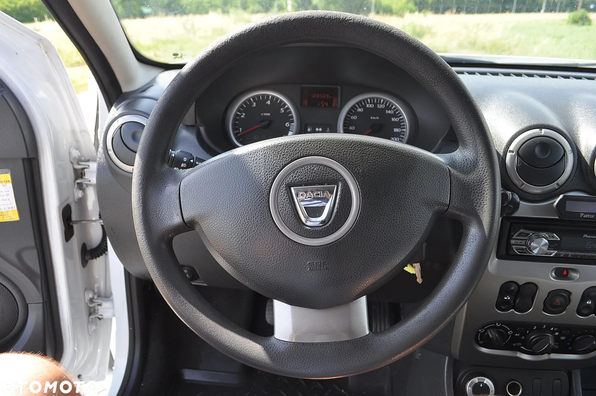 Dacia Duster 1.6 16V 4x4 - 23