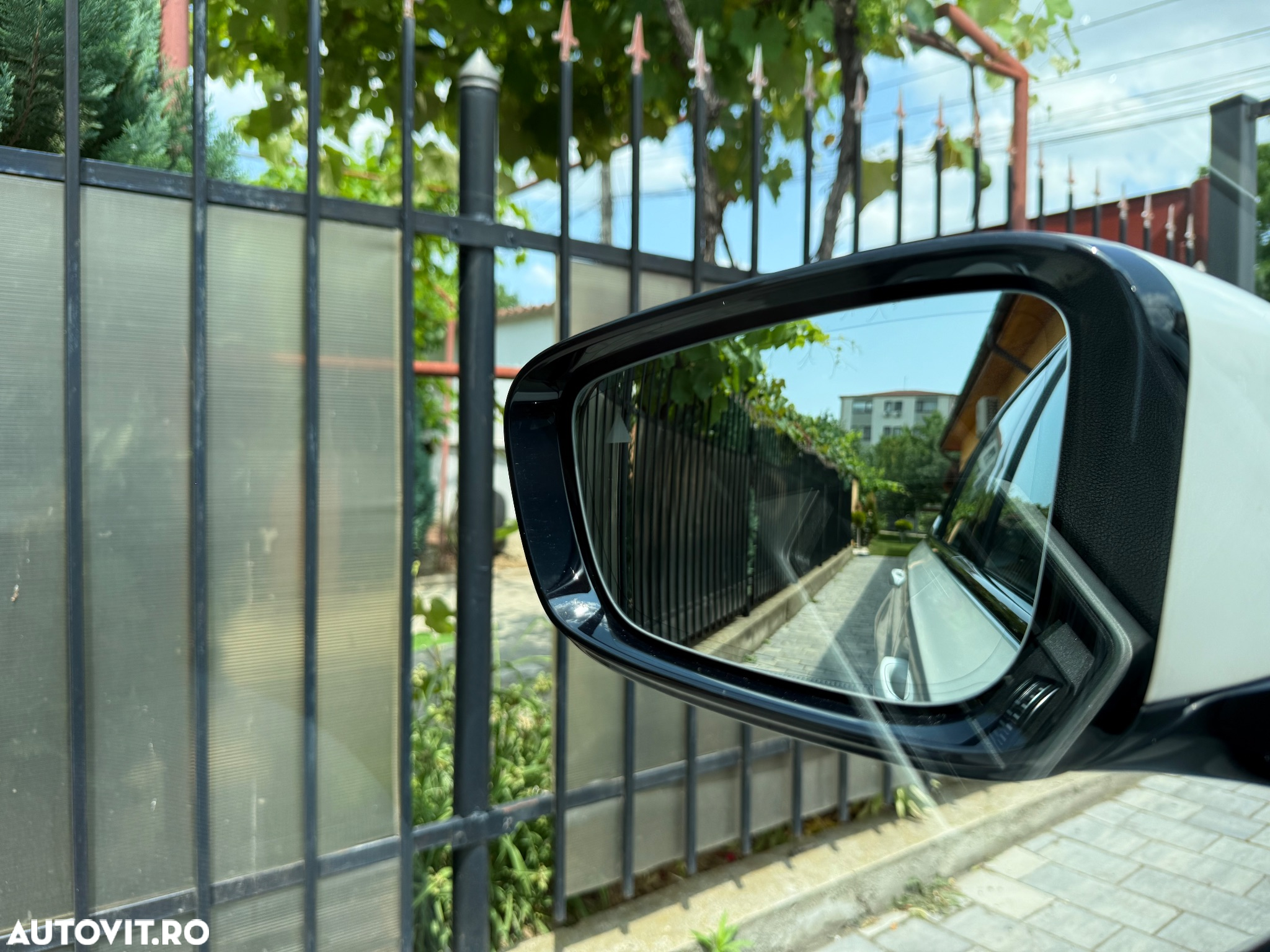 BMW Seria 3 318i Touring Aut. - 31