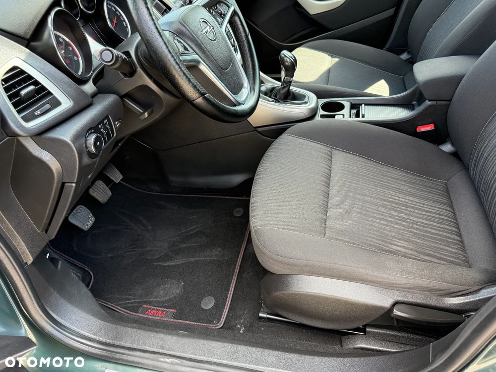 Opel Astra 1.6 Color Edition - 23