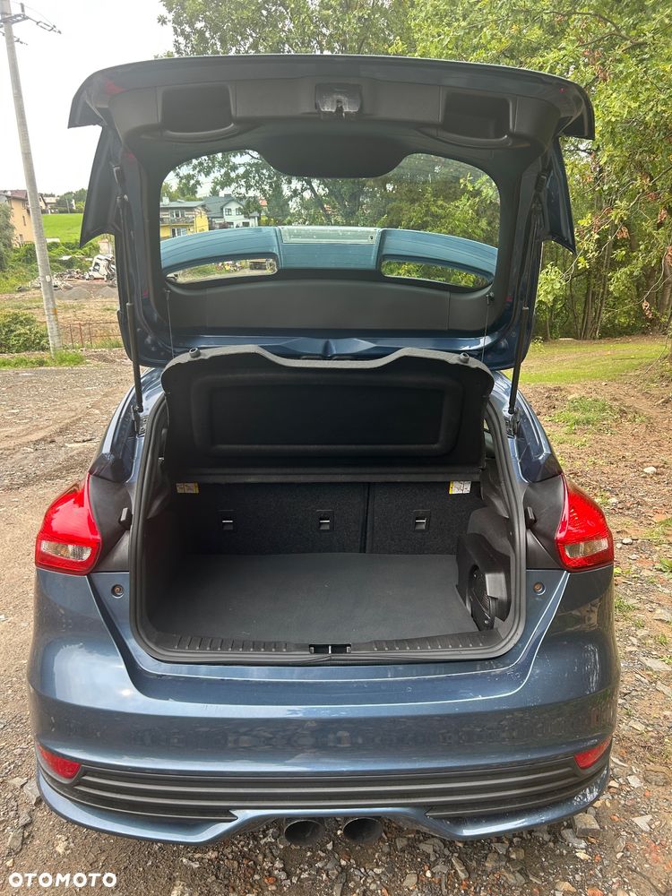 Ford Focus 2.0 EcoBoost ST - 8