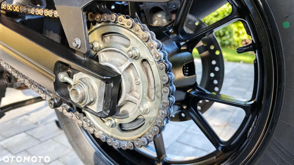 Suzuki V-STROM - 11