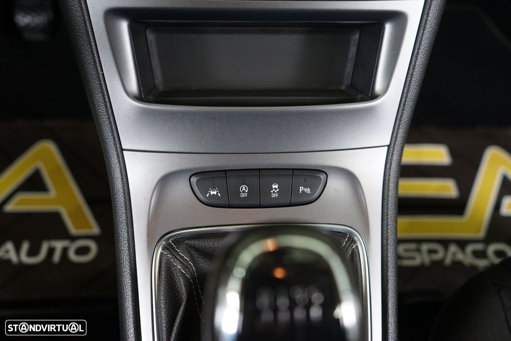 Opel Astra Sports Tourer 1.0 Turbo Start/Stop 120 Anos - 29