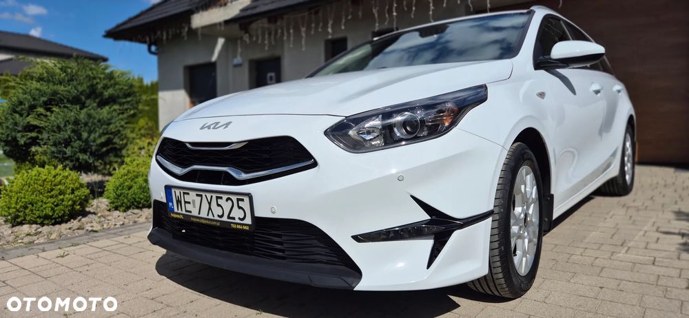 Kia Ceed 1.5 T-GDI M - 3