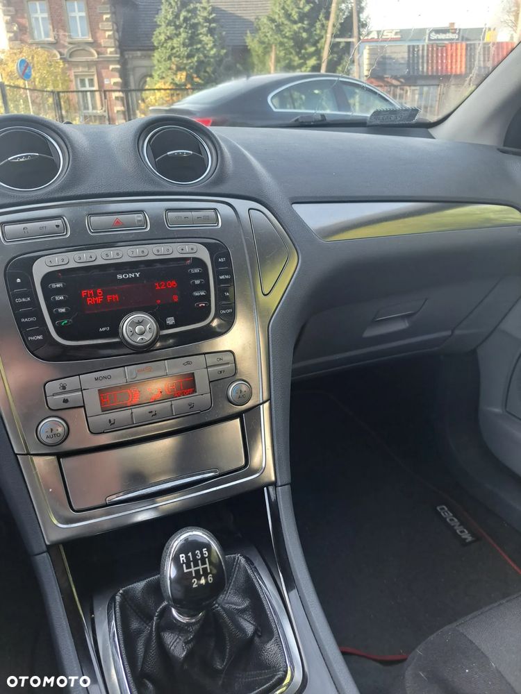 Ford Mondeo 2.0 TDCi Titanium - 14