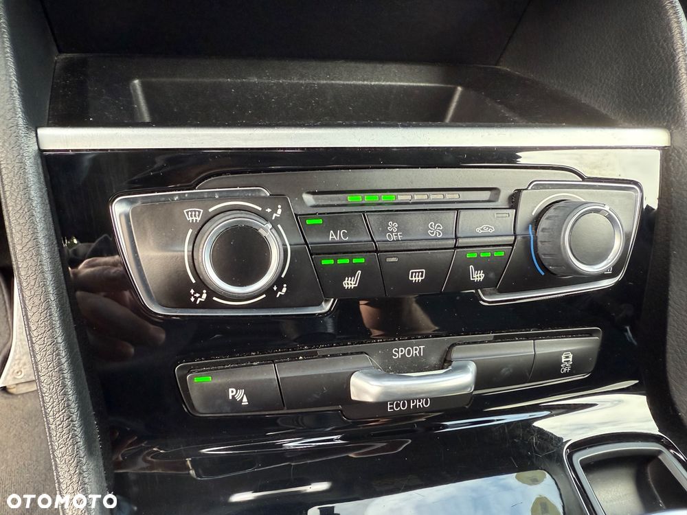 BMW Seria 2 216d - 17