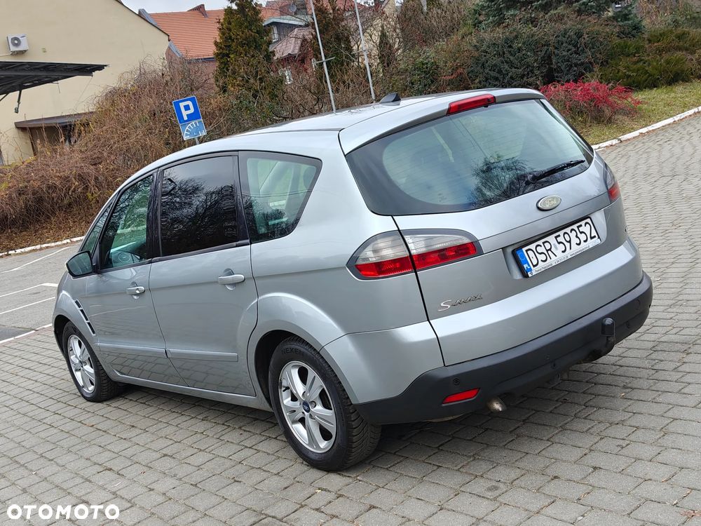 Ford S-Max 2.0 TDCi DPF Ambiente - 13