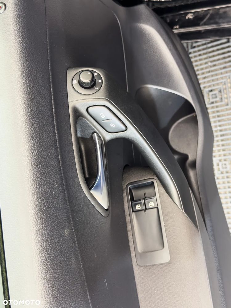 Volkswagen Polo 1.2 Life - 28