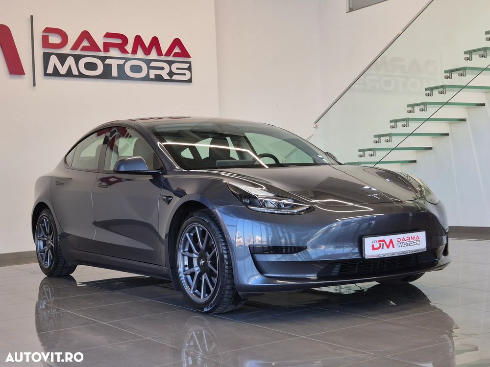Tesla Model 3 Standard Reichweite Plus Hinterradantrieb - 3