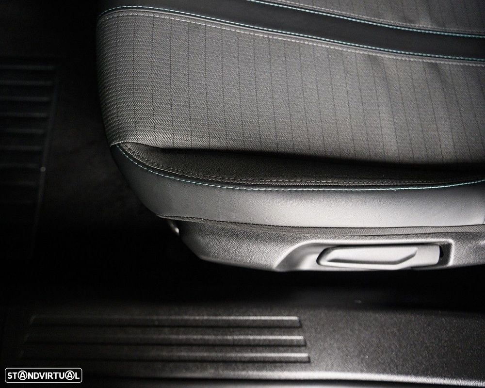 Peugeot 2008 1.2 PureTech Allure Pack - 57