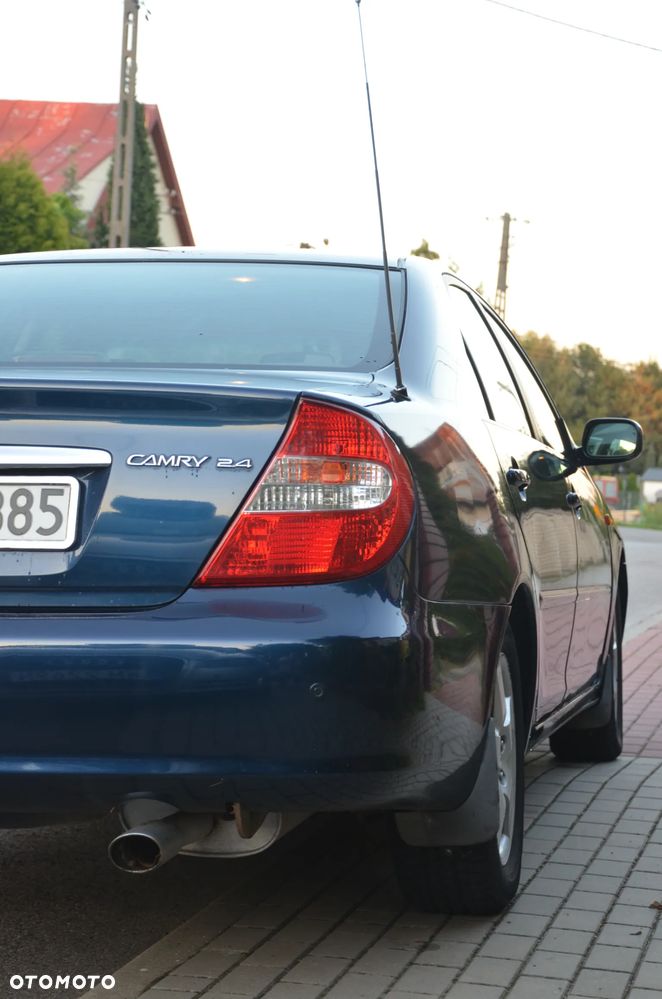 Toyota Camry 2.4 VVT-i - 10