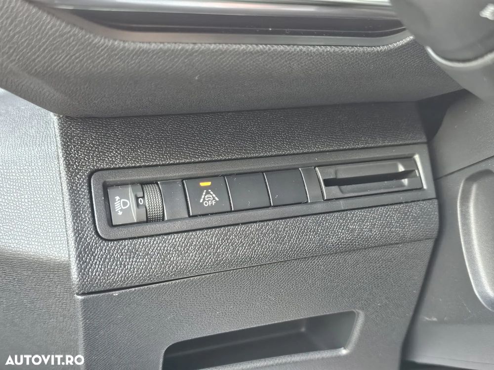 Peugeot 5008 PureTech 130 EAT8 Stop & Start Allure Pack - 29