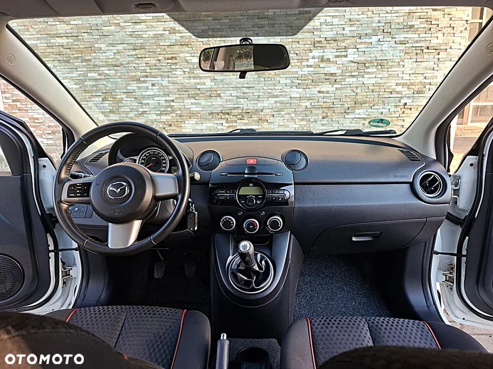 Mazda 2 1.3 Exclusive - 9