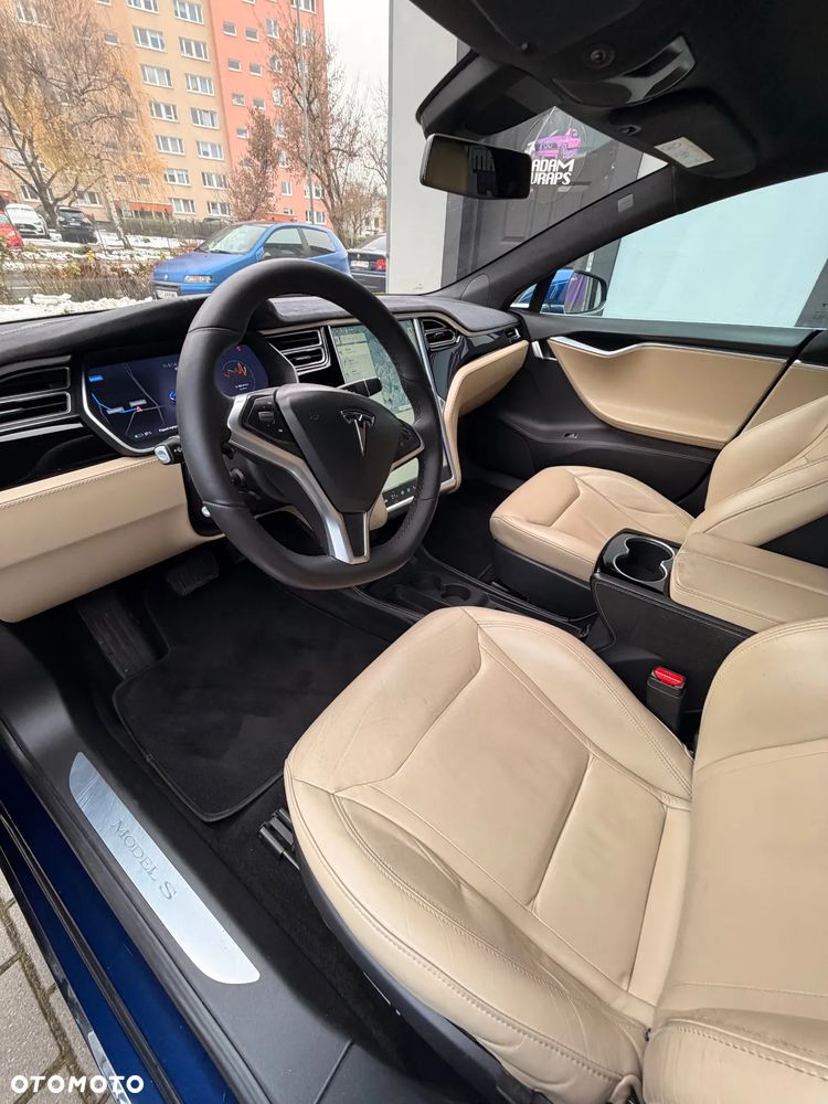Tesla Model S ver-long-range-plus - 7