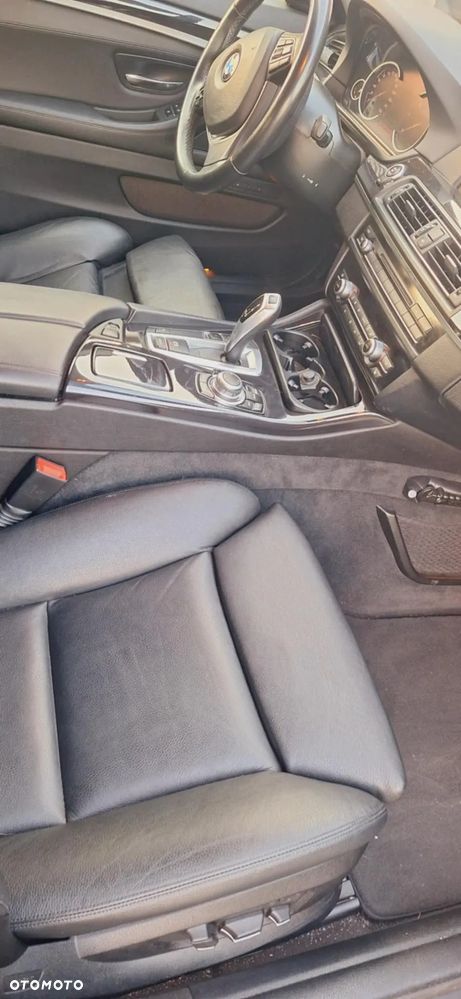 BMW Seria 5 520d xDrive Luxury Line - 15