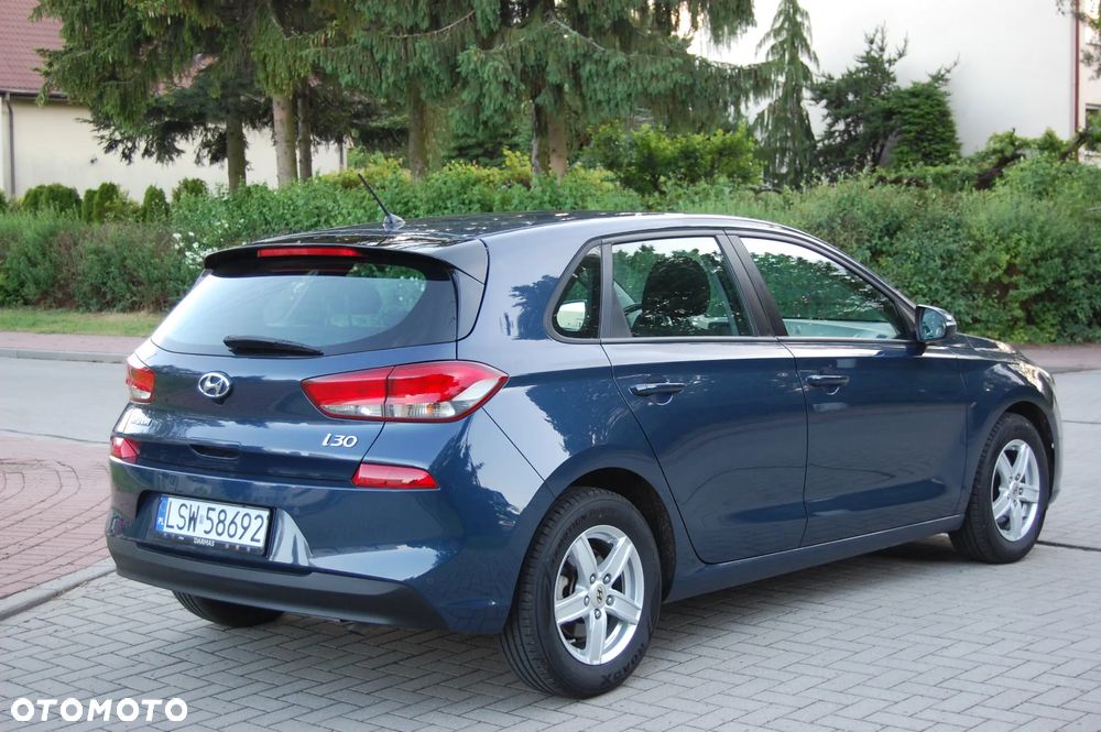 Hyundai i30 1.4 Trend - 12
