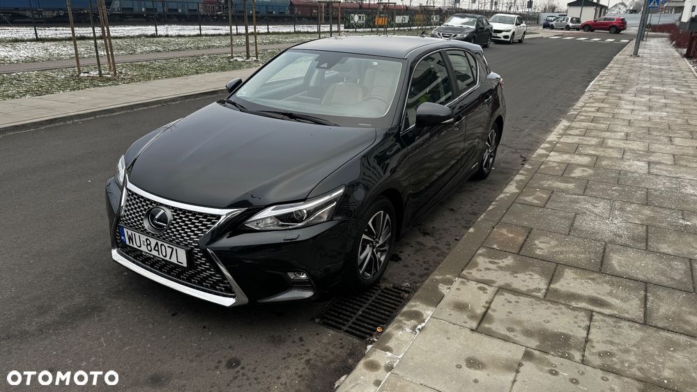 Lexus CT - 1
