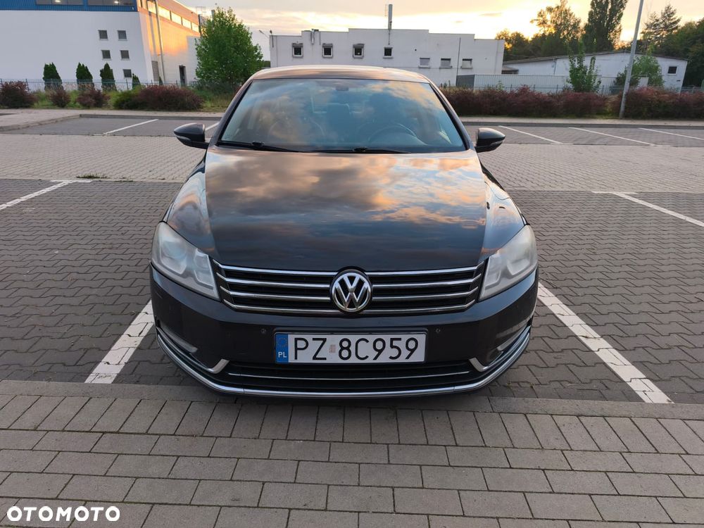Volkswagen Passat - 2