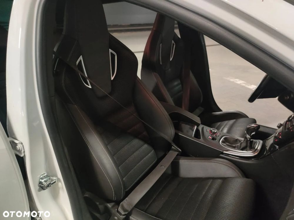 Opel Insignia 2.8 V6 Turbo Sports Tourer 4x4 OPC - 19