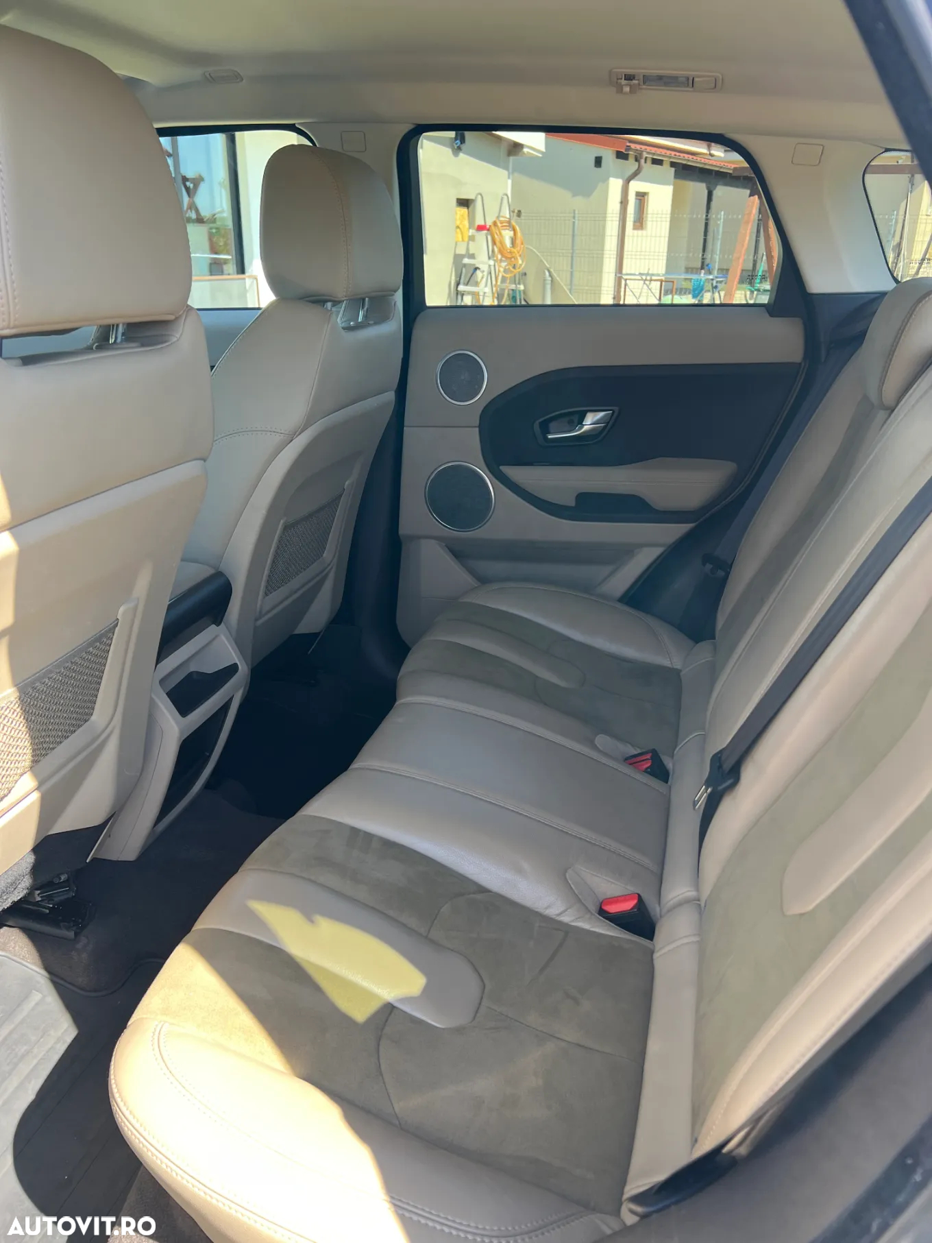 Land Rover Range Rover Evoque - 11