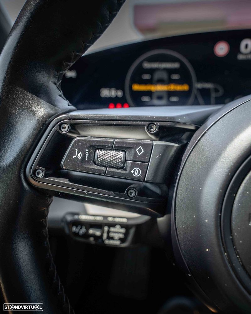 Porsche Taycan Turbo - 32