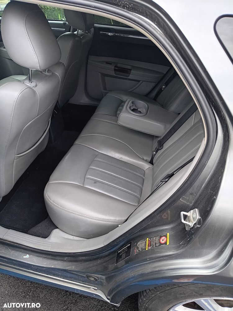 Chrysler 300C 3.0L CRD V6 aut - 3