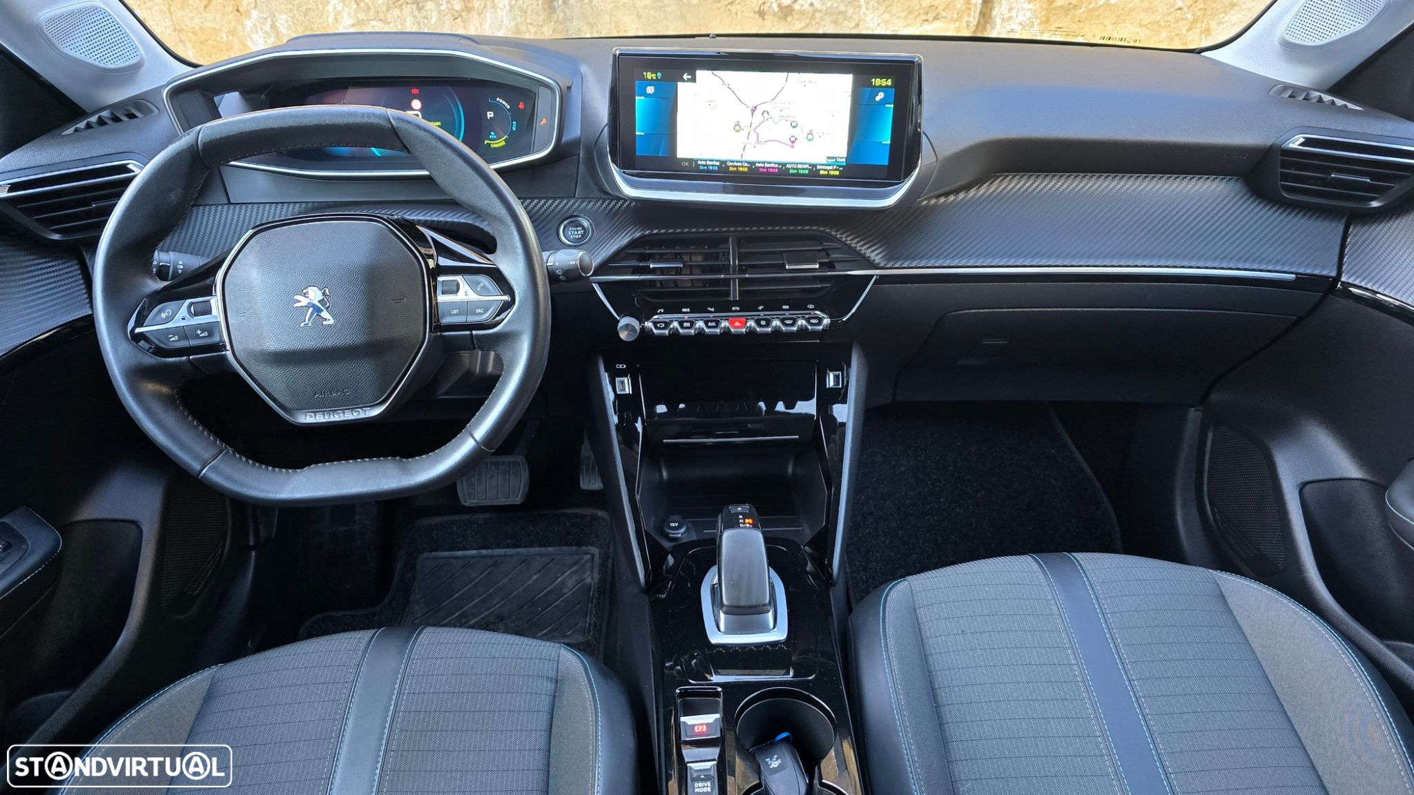 Peugeot e-208 Allure - 10
