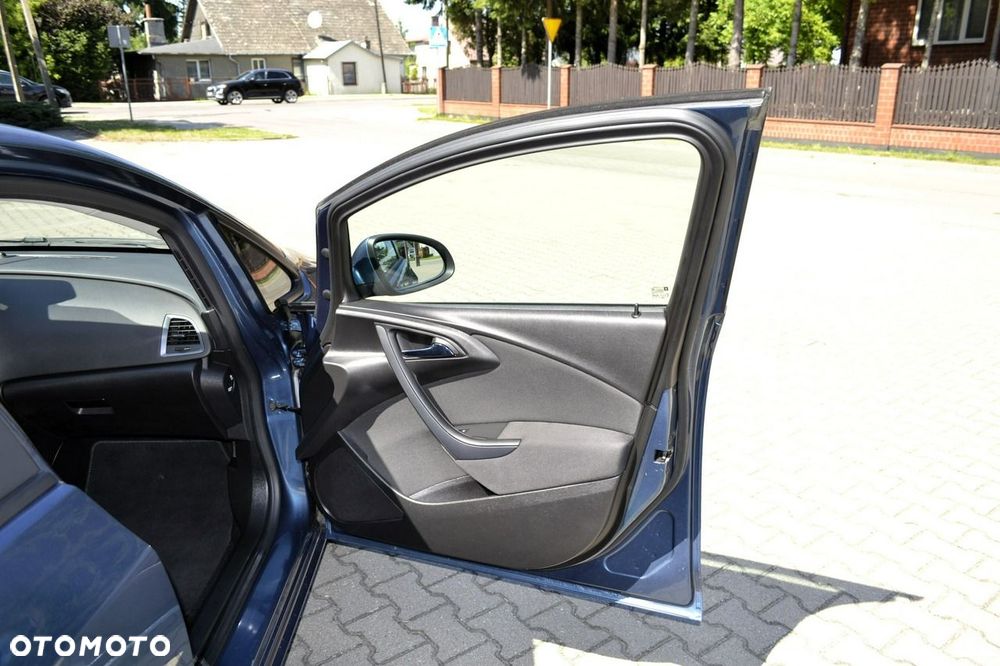 Opel Astra 1.4 Turbo Exklusiv - 17