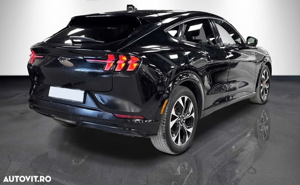 Ford Mustang Mach-E AWD PREMIUM - 4
