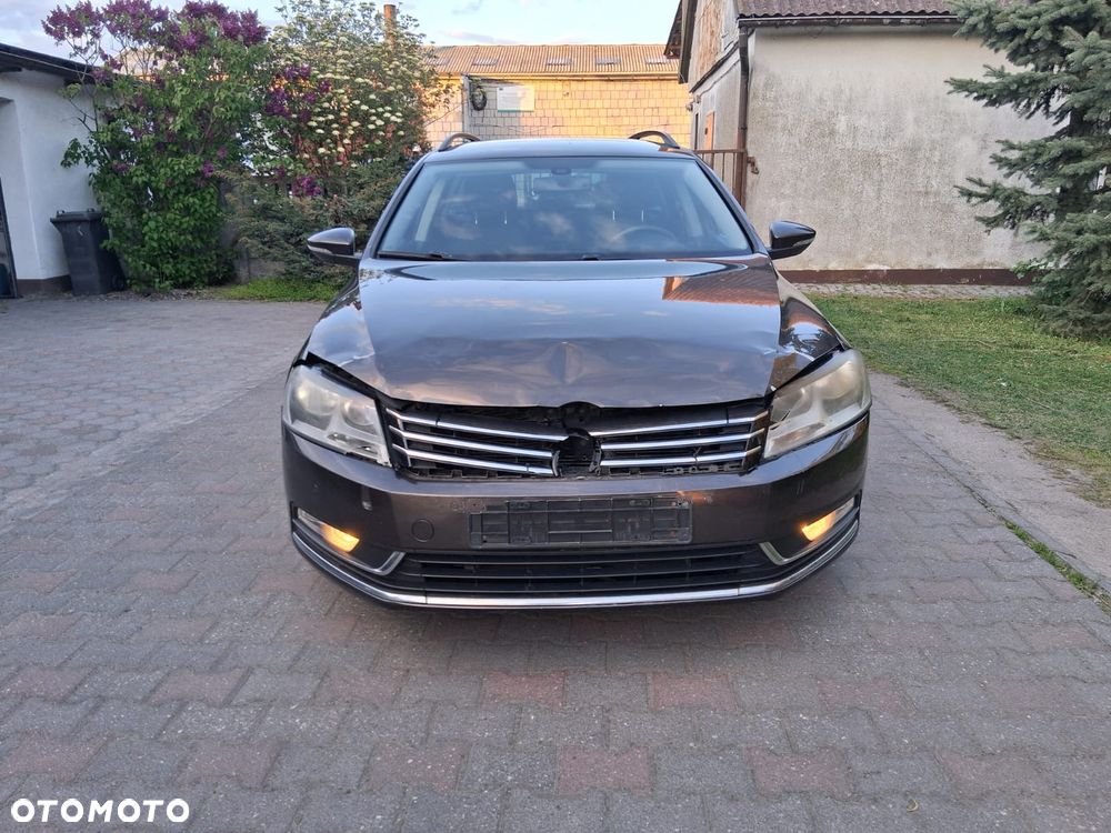 Volkswagen Passat 2.0 Blue TDI SCR Comfortline - 14