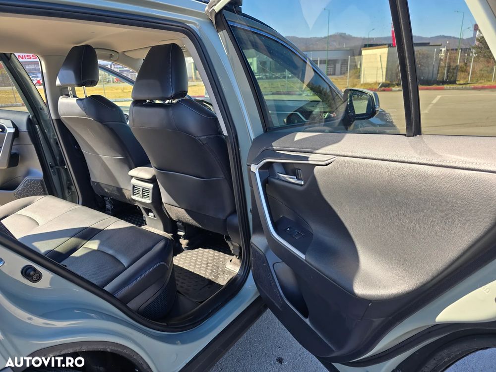 Toyota RAV4 - 9