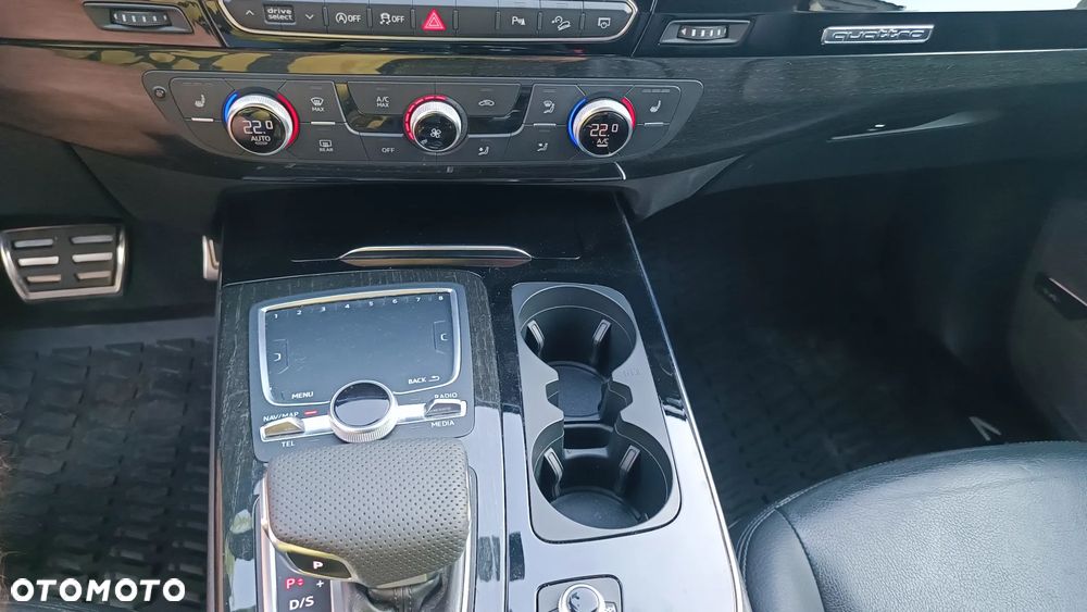 Audi Q7 - 30