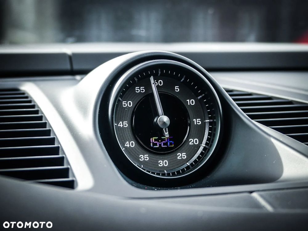 Porsche Macan Turbo 100kWh - 17