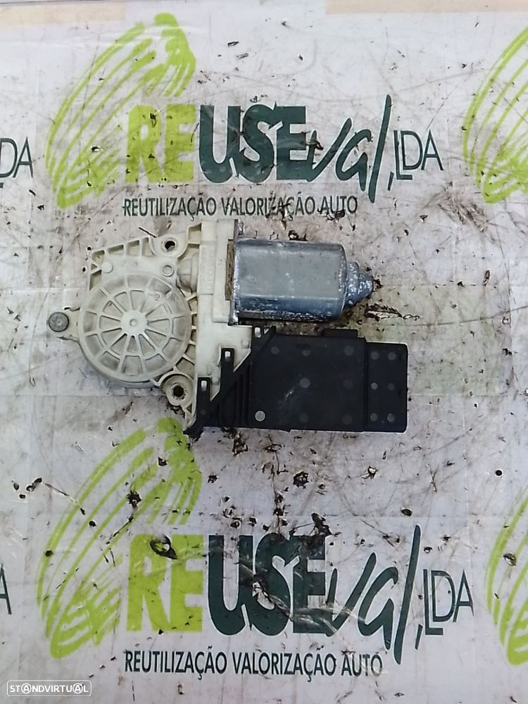 Motor De Elevador Fr Dta Volkswagen Golf Iv (1J1) - 2