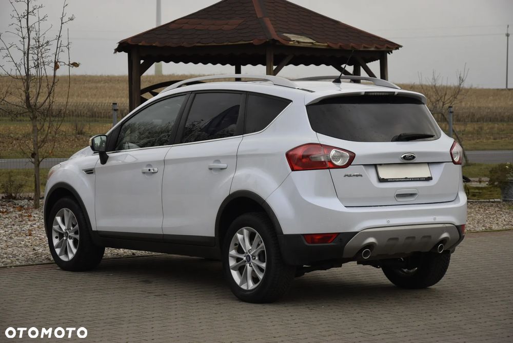 Ford Kuga 2.0 TDCi FWD Titanium Plus - 27