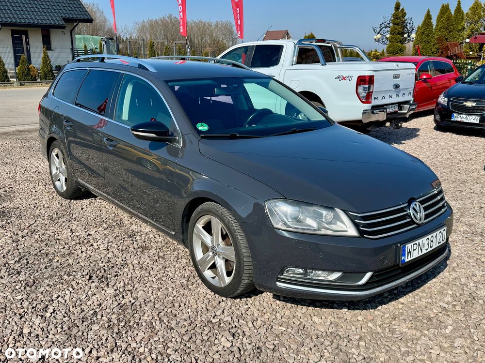Volkswagen Passat - 1