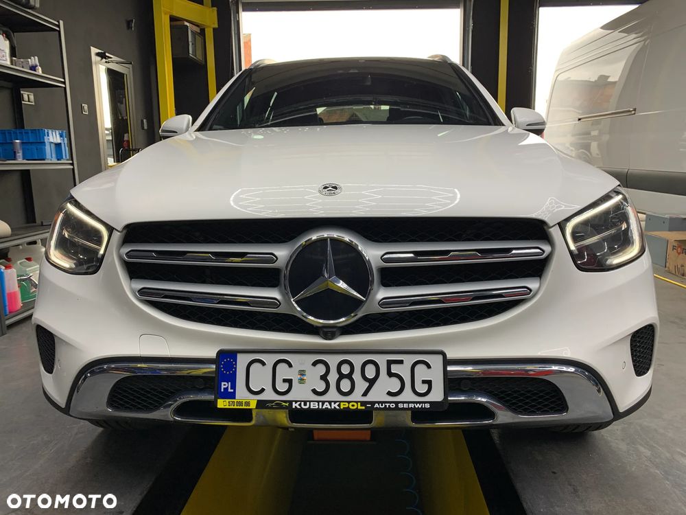 Mercedes-Benz GLC ver-300-4matic-9g--tronic-edition-avantgarde - 2