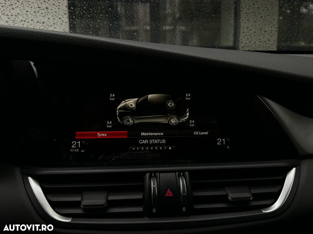 Alfa Romeo Giulia 2.0 Turbo AWD AT8 Veloce - 28