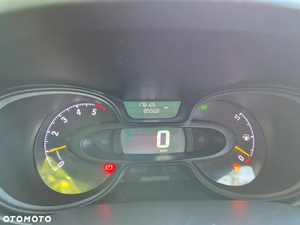 Opel Vivaro - 15