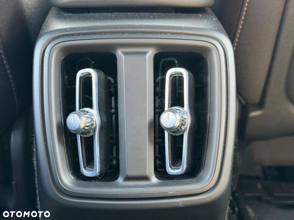 Volvo XC 40 - 31