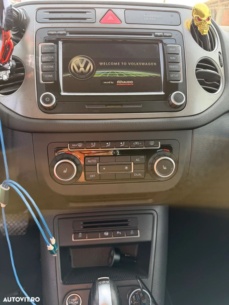 Volkswagen Tiguan - 11