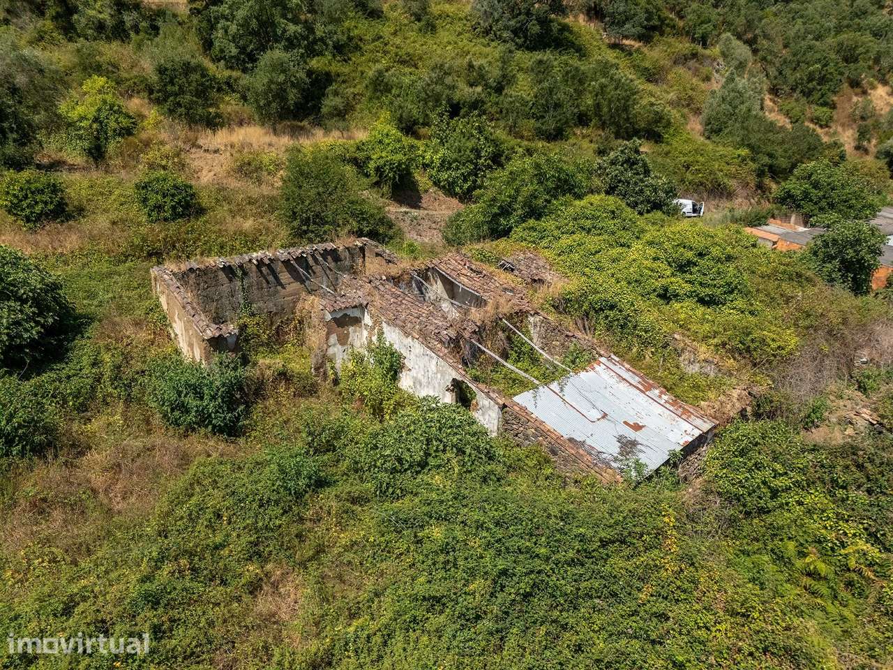 RUÍNA PARA RECONSTRUÇÃO NUM LOCAL REMOTO; MARMELETE - Grande imagem: 2/11