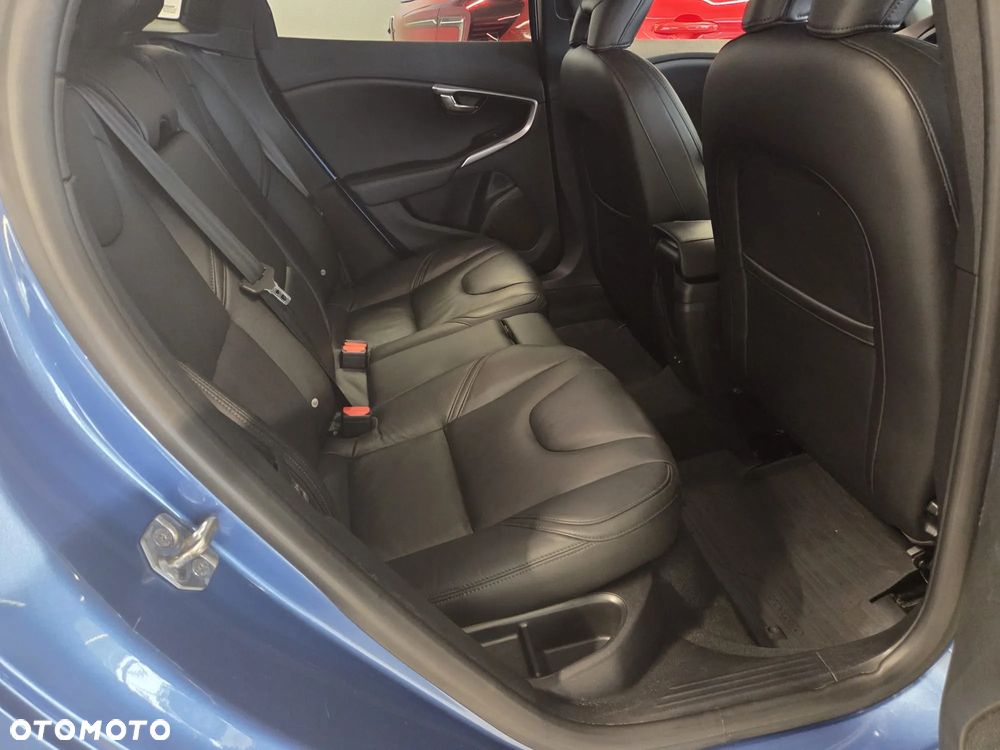 Volvo V40 - 13