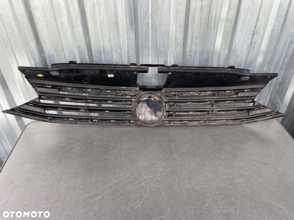 VW Passat B8 Grill Atrapa Zderzaka Chłodnicy Przód 3G0853653 3G0853651 - 3