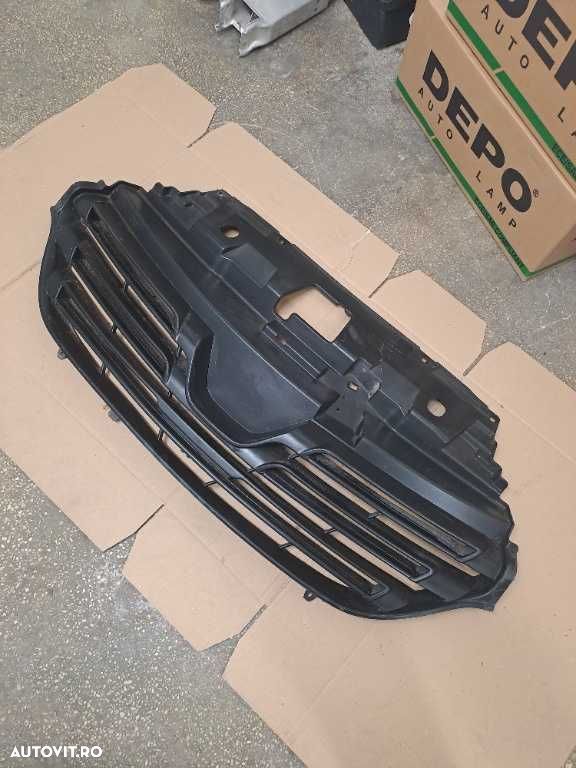 Grila radiator Renault Trafic 3 an 2014-2017 cod 623108673R - 2