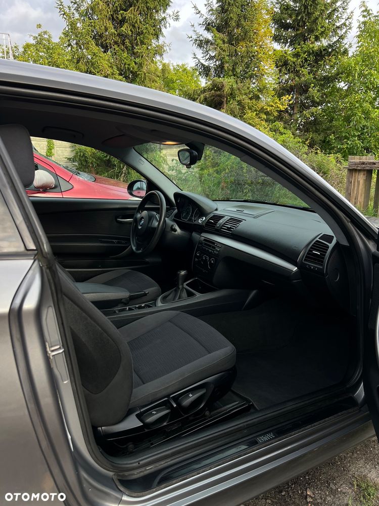 BMW Seria 1 116i - 26