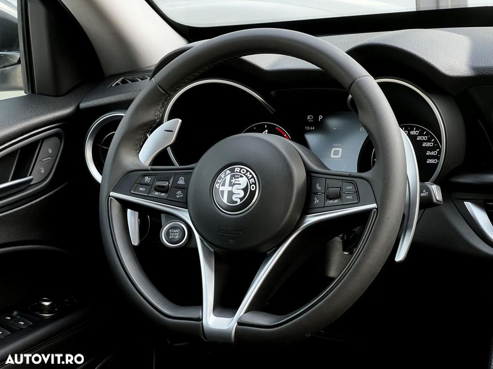 Alfa Romeo Stelvio - 10